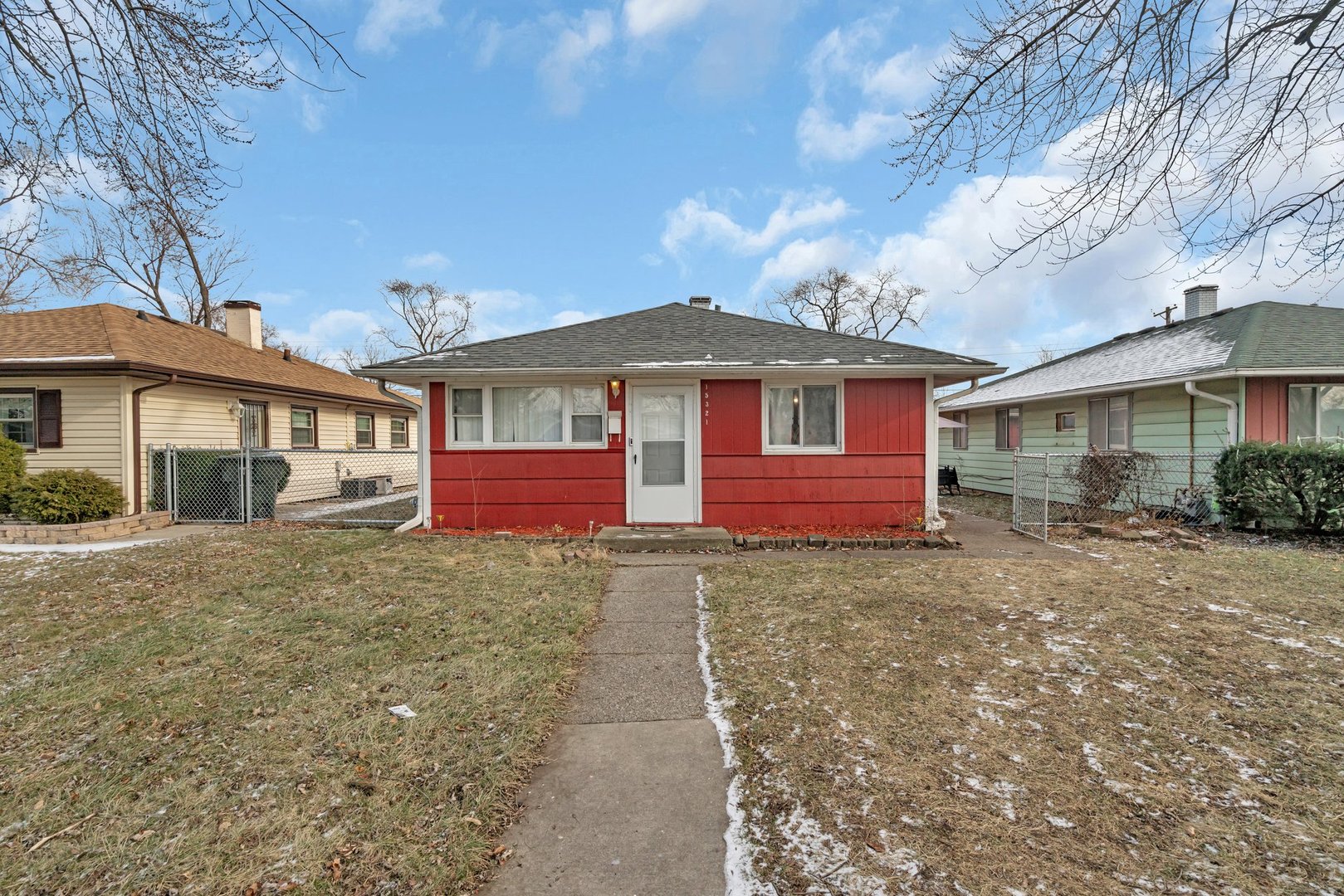 15321 Dorchester Avenue Property Photo