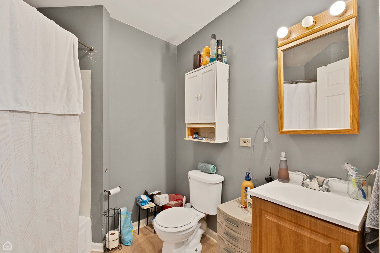 458 N Paulina Street Property Photo 6