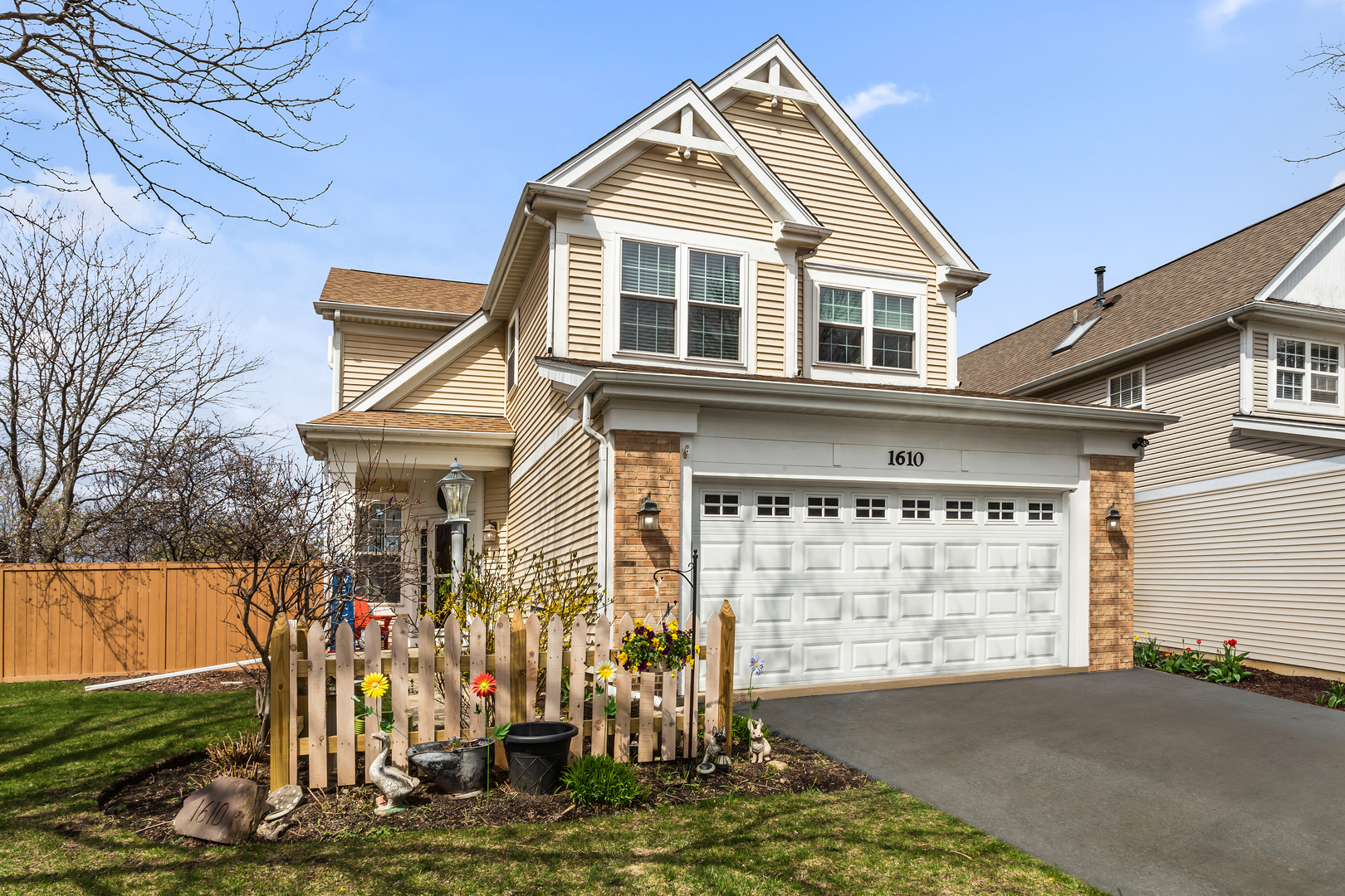 1610 Easton Court Property Photo