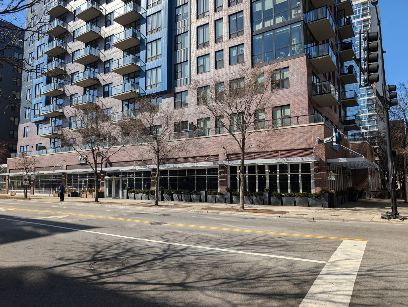 800 S Clark Street Property Photo