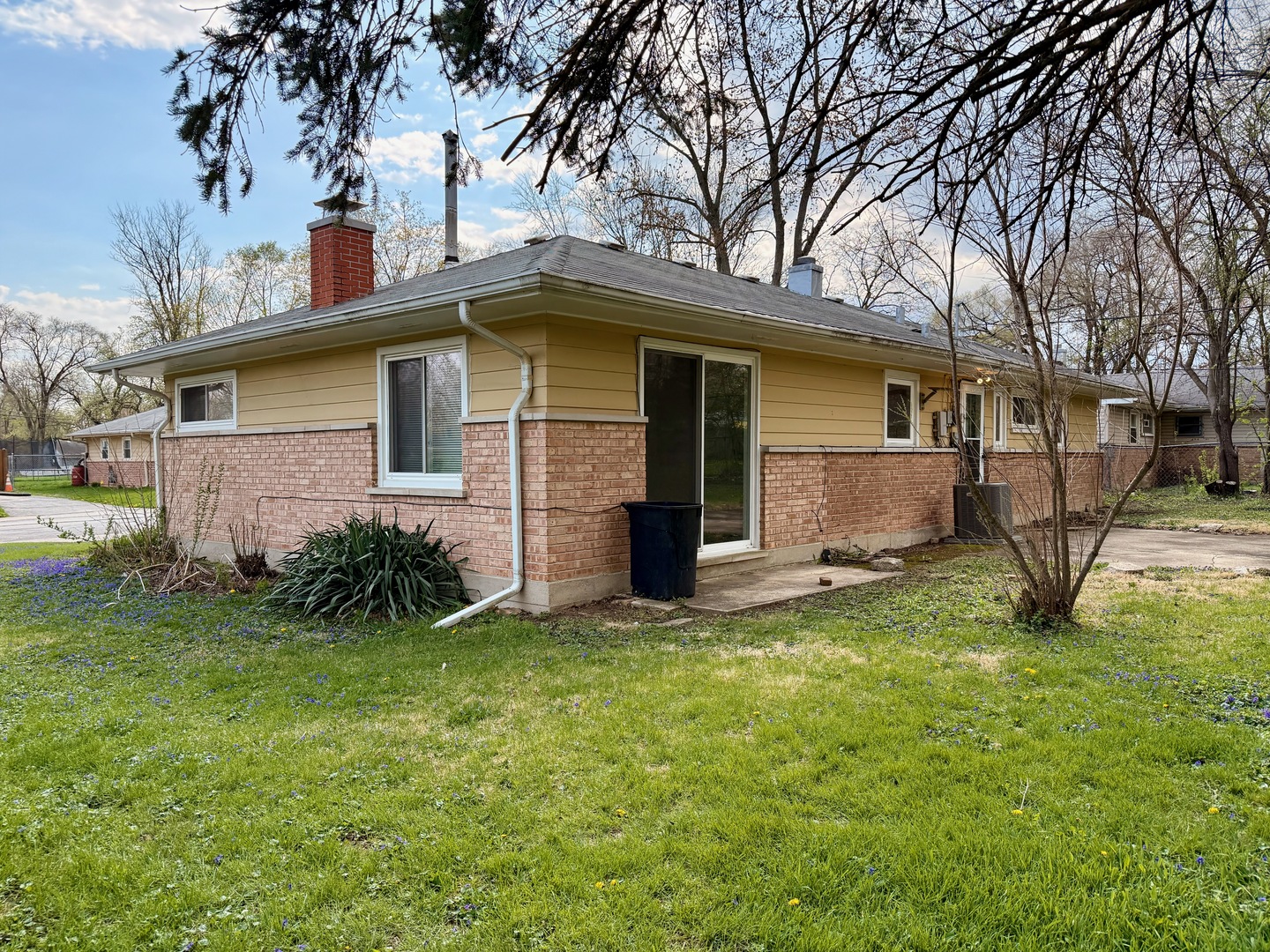 140 Nashua Street Property Photo 3