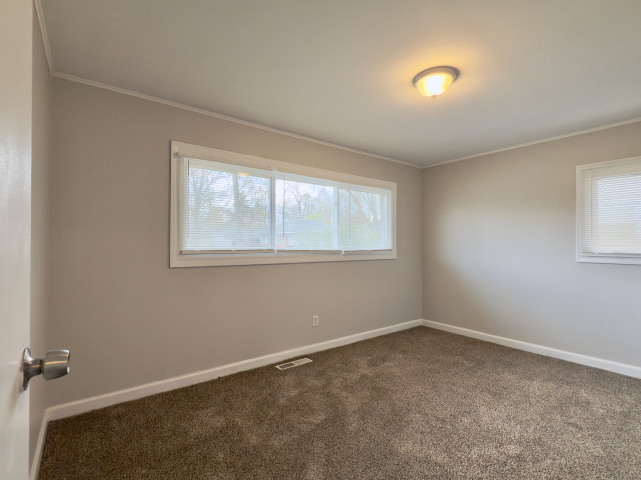 140 Nashua Street Property Photo 10