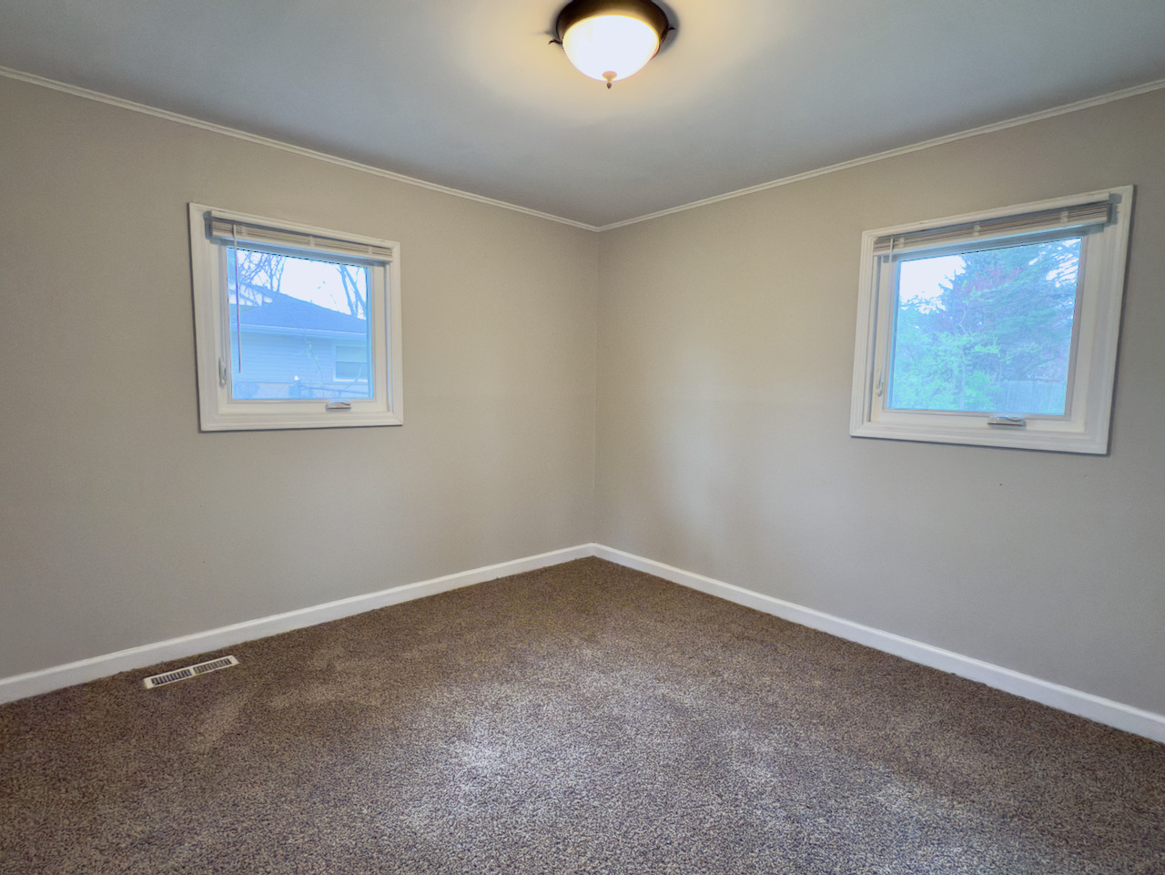 140 Nashua Street Property Photo 12
