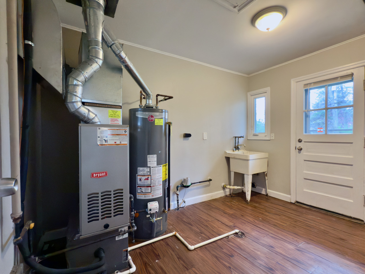 140 Nashua Street Property Photo 19