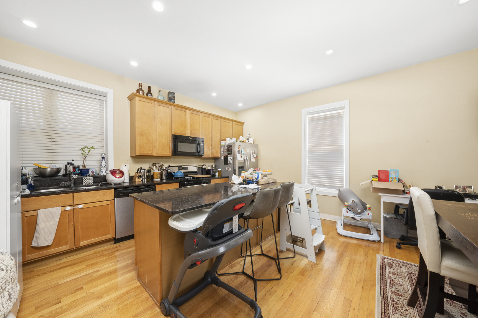 2459 W Augusta Boulevard Property Photo 18