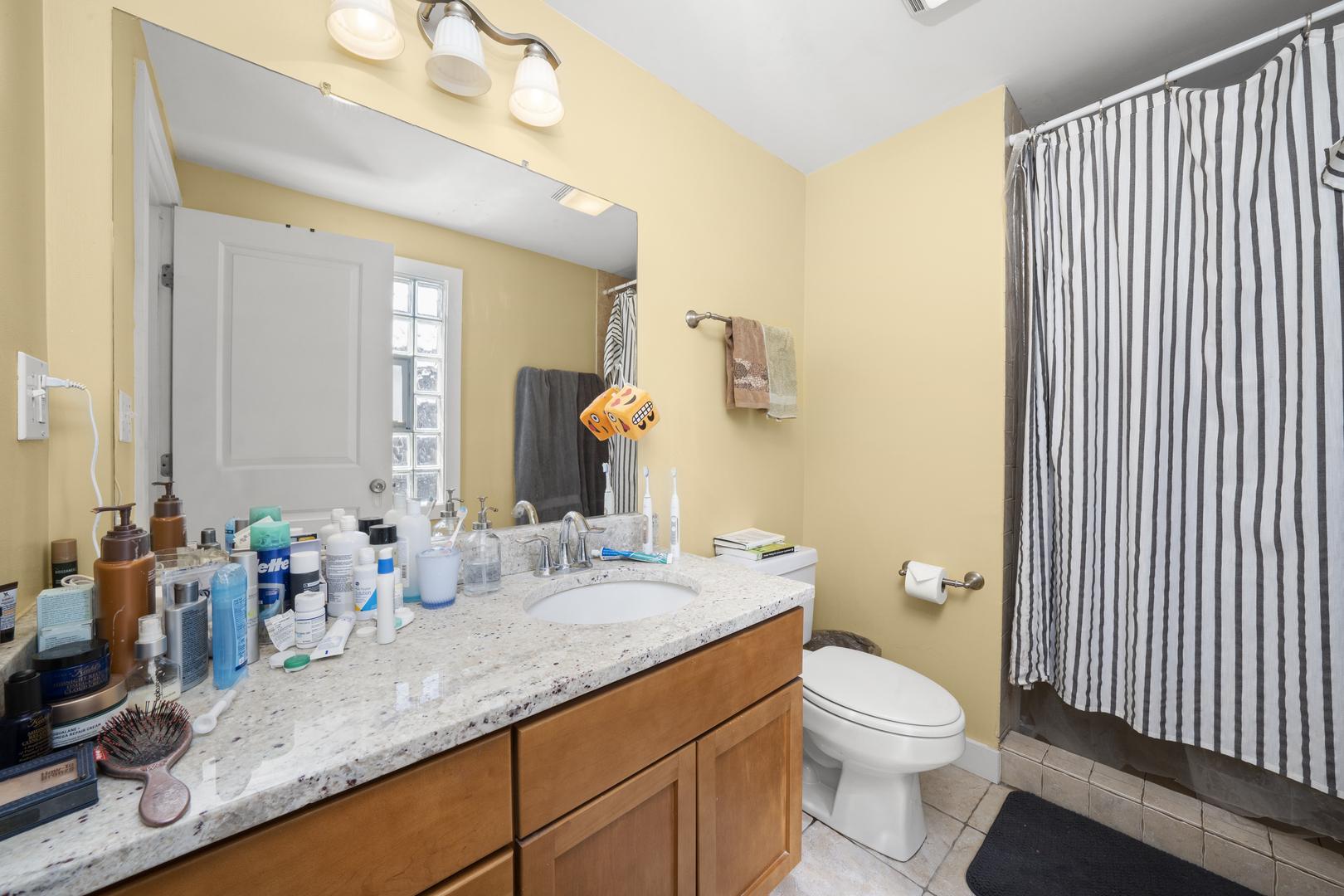 2459 W Augusta Boulevard Property Photo 26
