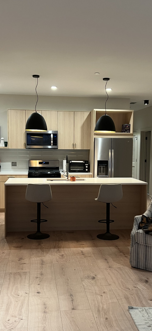 8029 W Belmont Avenue 202 Property Photo 3