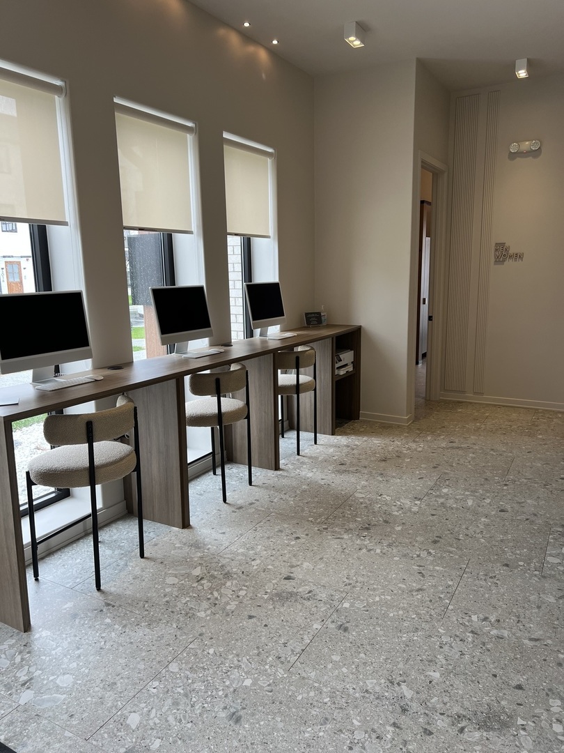 8029 W Belmont Avenue 202 Property Photo 21