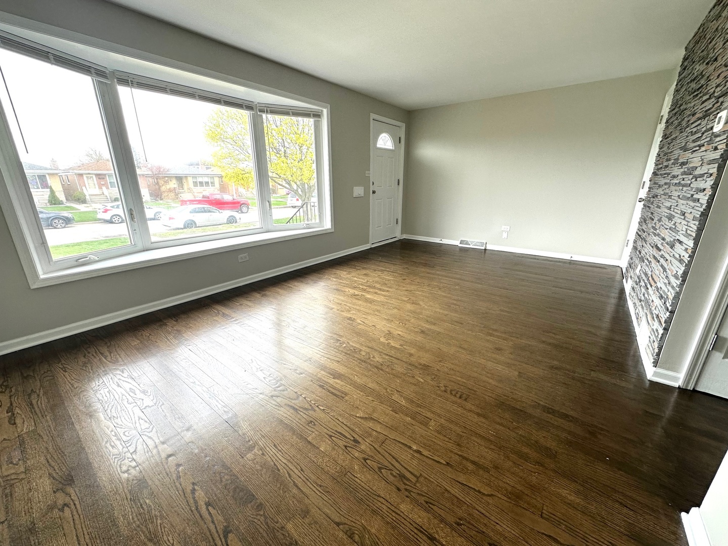 6322 W 63rd Place Property Photo 4