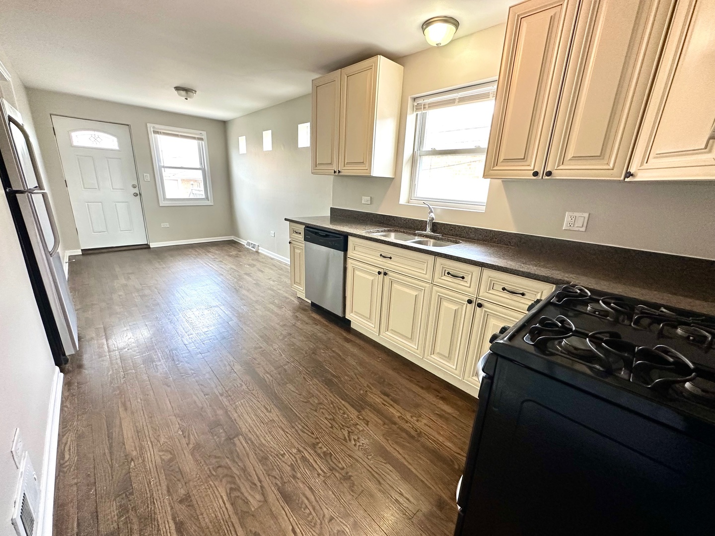 6322 W 63rd Place Property Photo 5