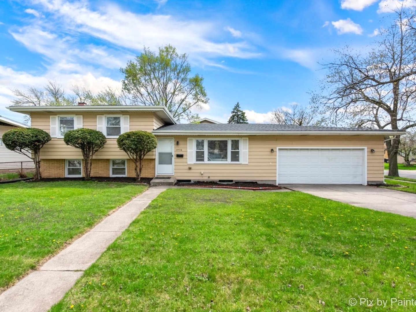 17516 Maple Avenue Property Photo