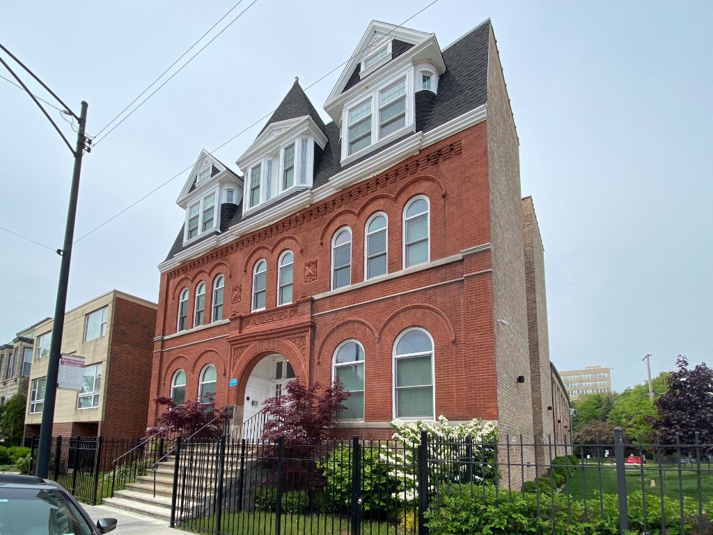 3140 S Indiana Ave Property Photo
