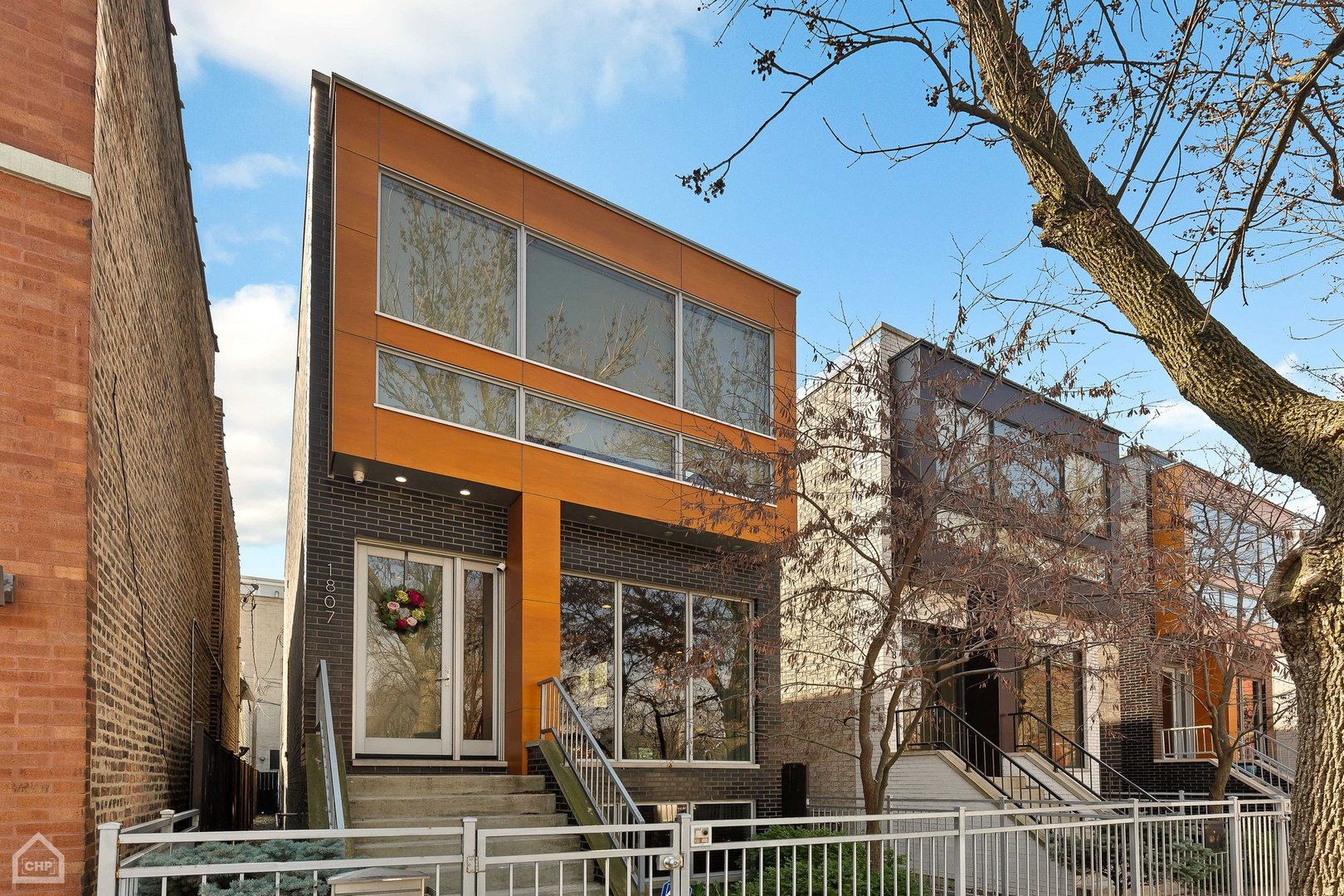 1807 W Ohio Street Property Photo