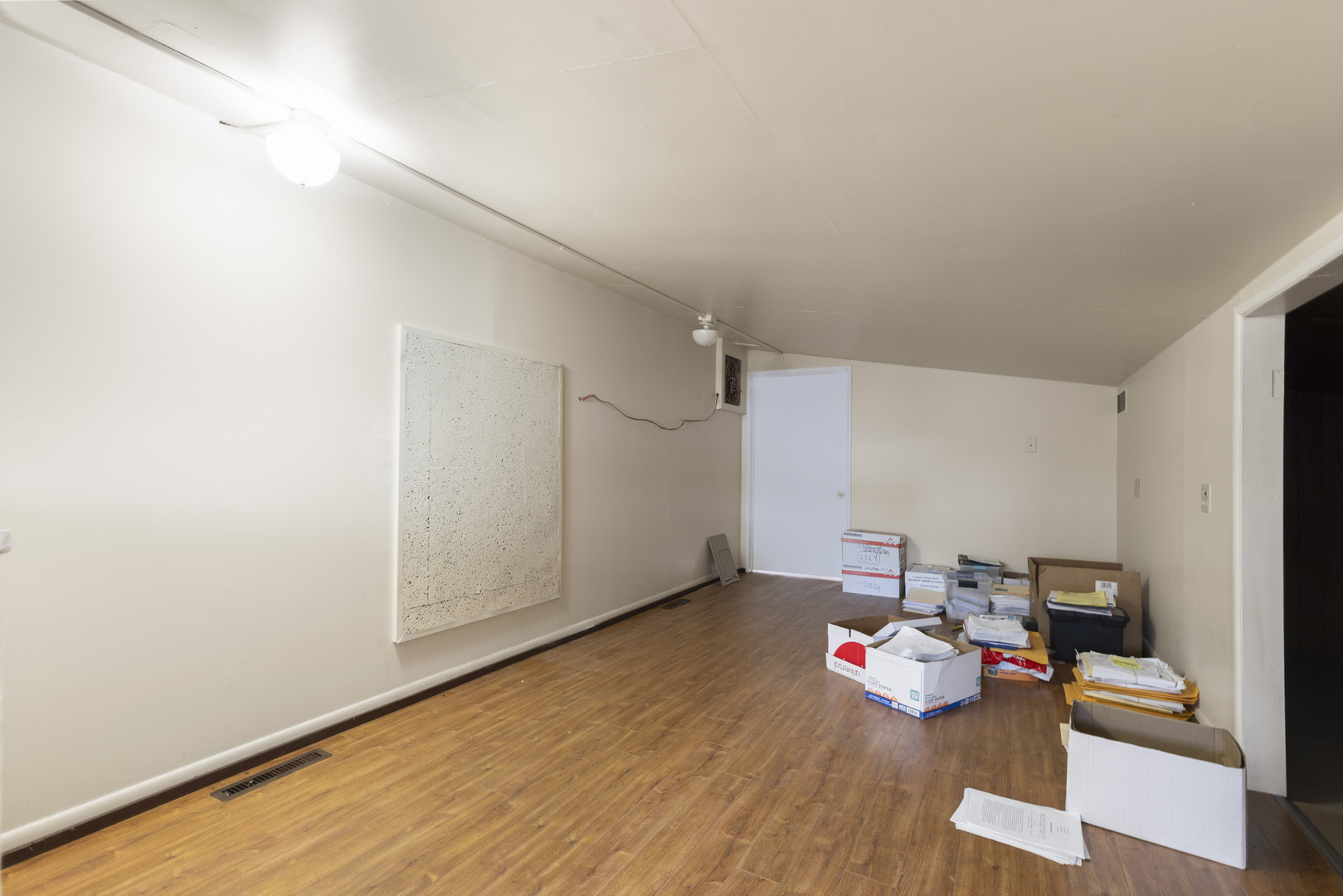 330 E Winslow Street Property Photo 6