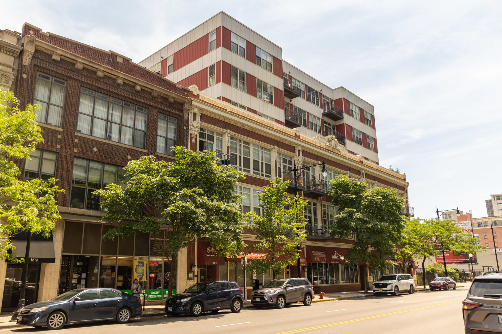 1631 S Michigan Avenue 403 Property Photo