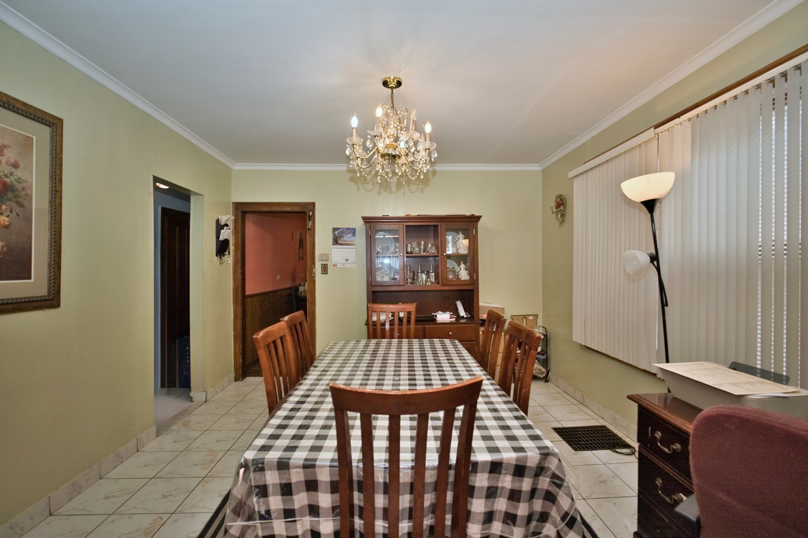 2534 N Rutherford Avenue Property Photo 7