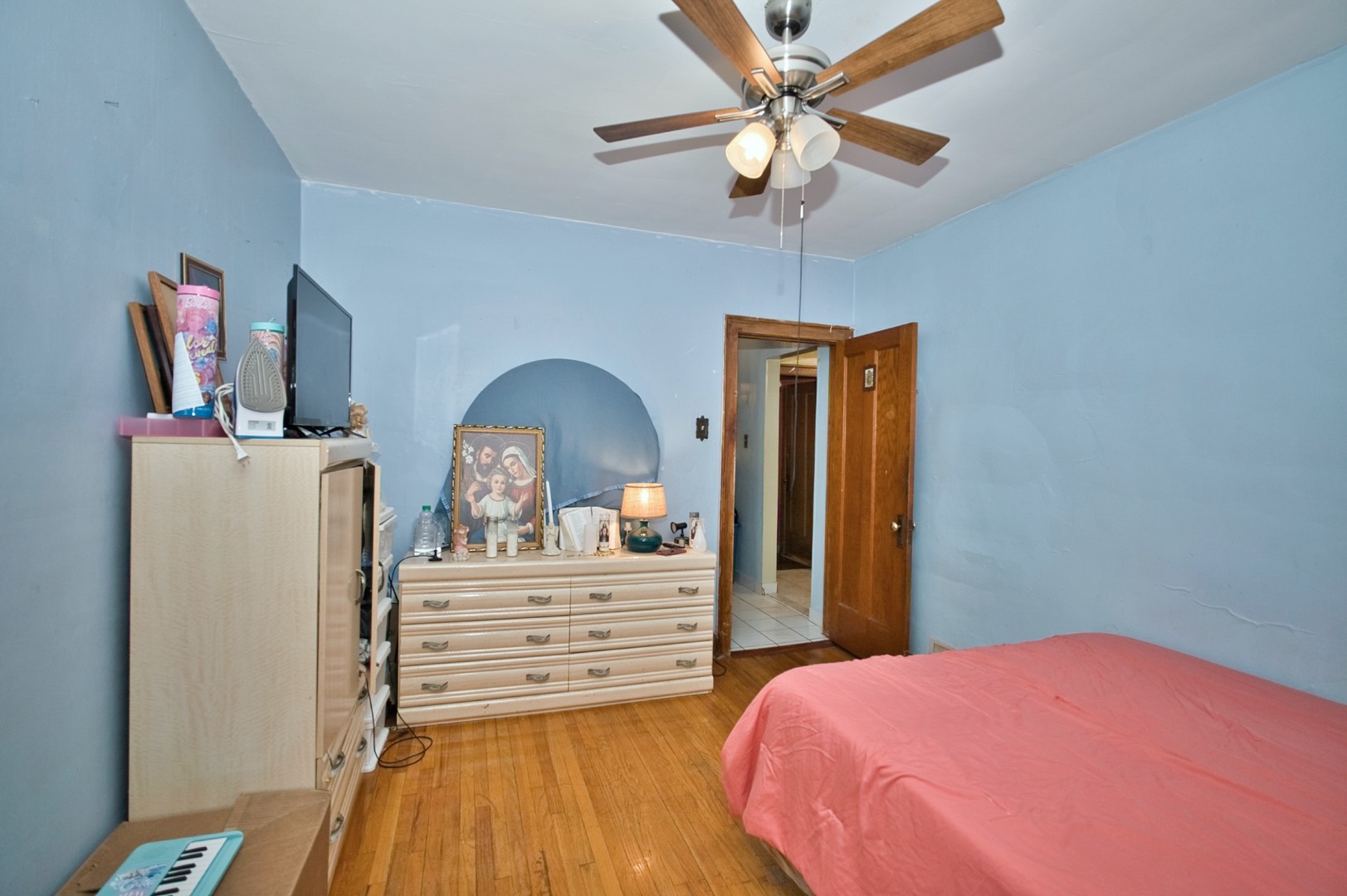 2534 N Rutherford Avenue Property Photo 13