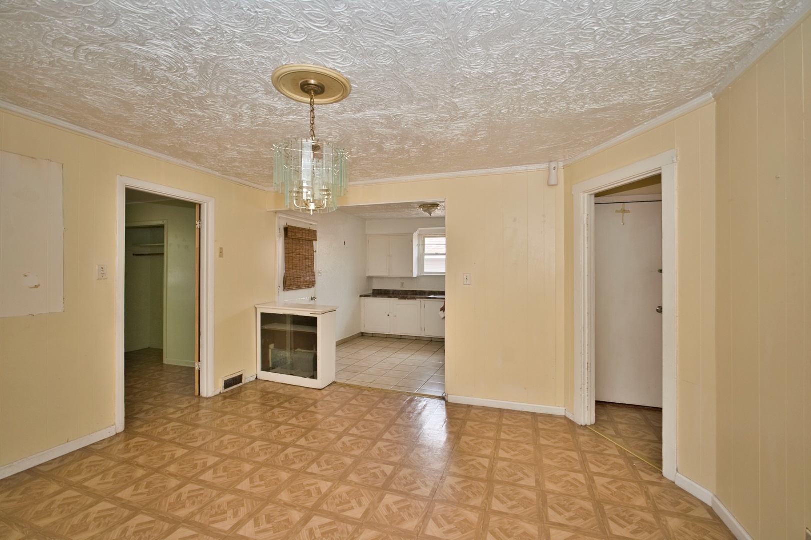2534 N Rutherford Avenue Property Photo 30