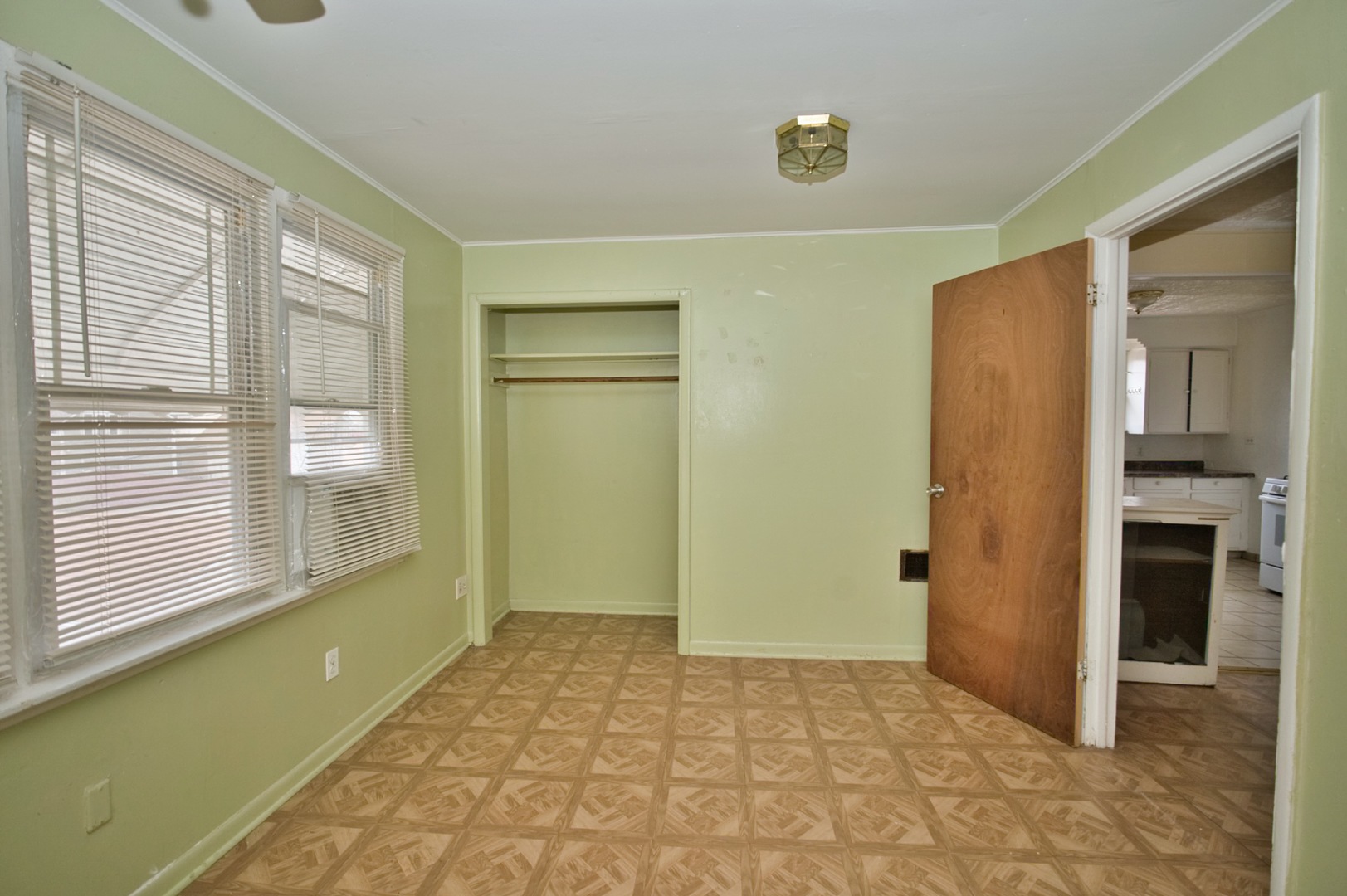 2534 N Rutherford Avenue Property Photo 34