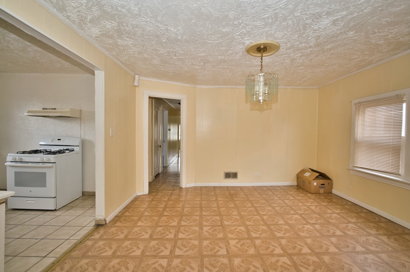 2534 N Rutherford Avenue Property Photo 35