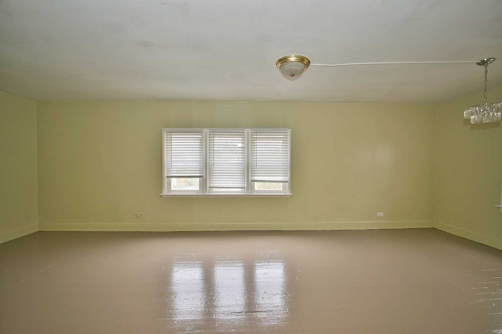2534 N Rutherford Avenue Property Photo 42