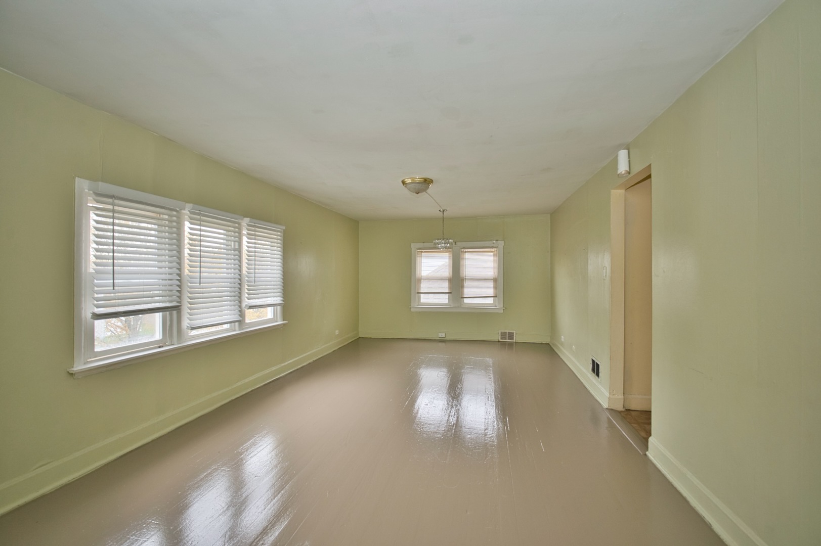 2534 N Rutherford Avenue Property Photo 43