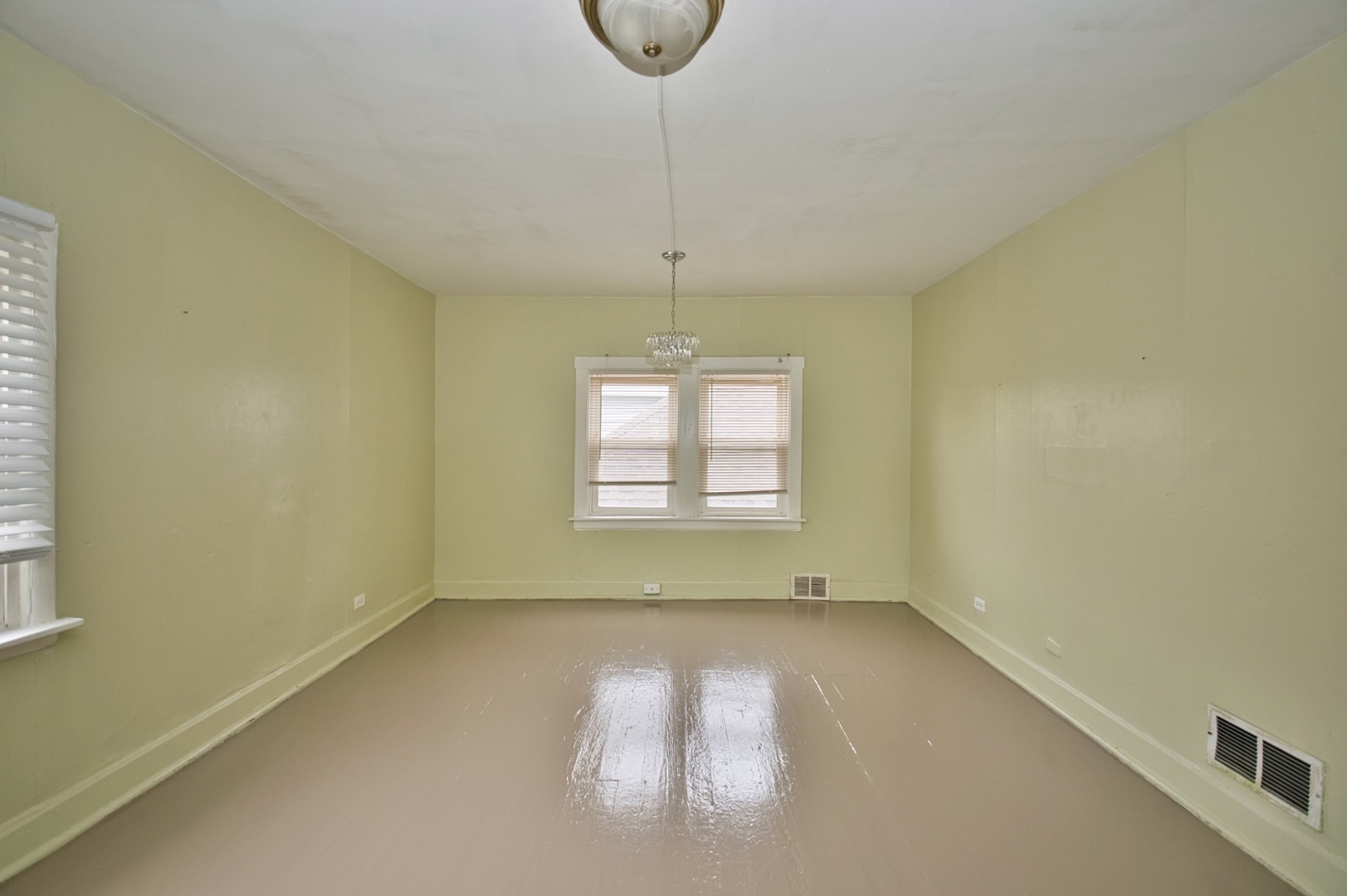 2534 N Rutherford Avenue Property Photo 44