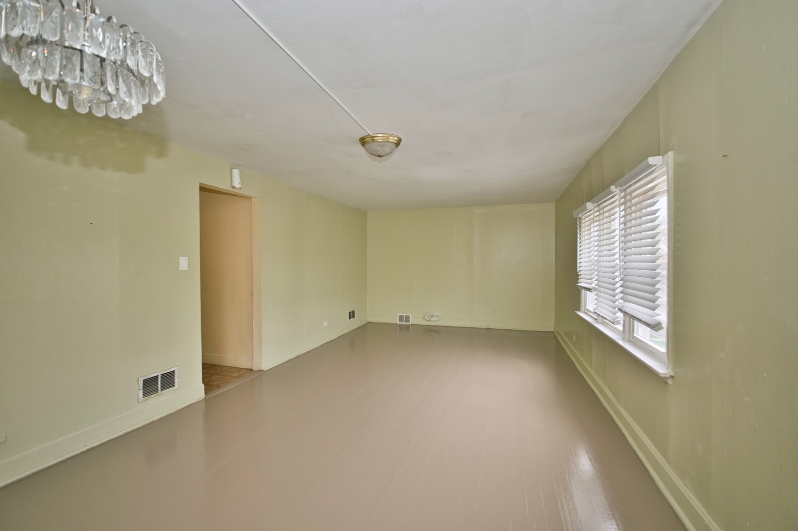 2534 N Rutherford Avenue Property Photo 46