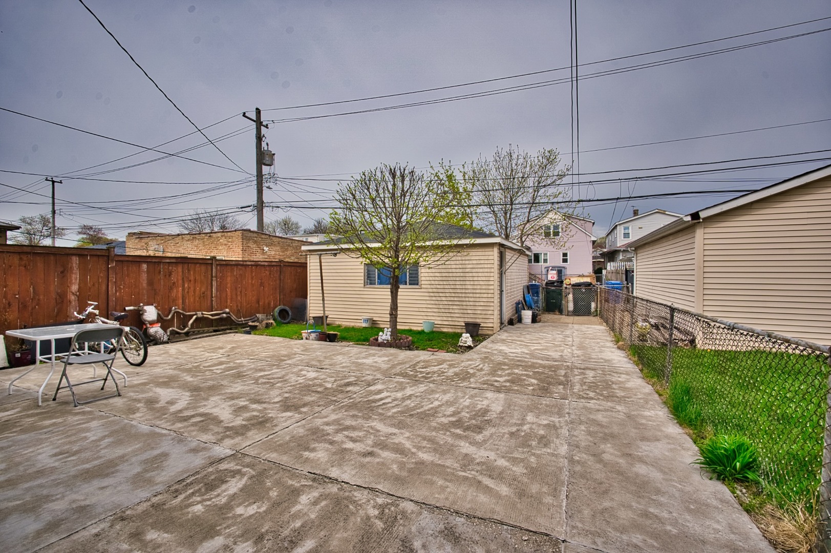 2534 N Rutherford Avenue Property Photo 47