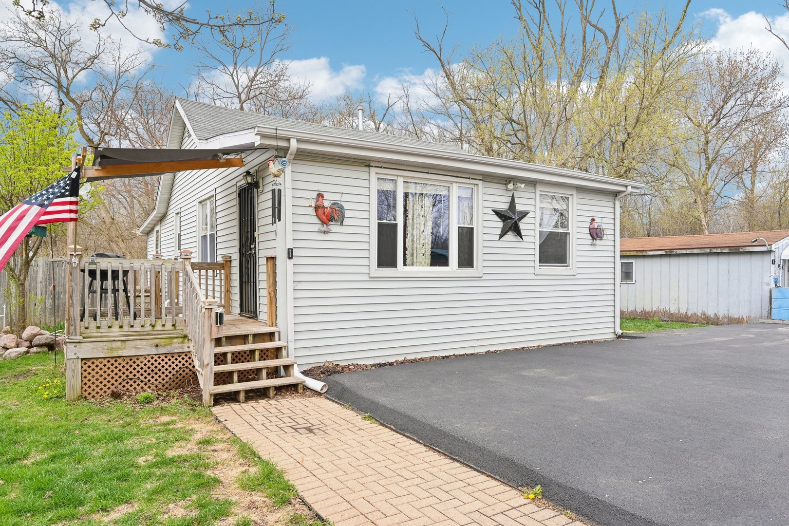 43386 N Forest Drive Property Photo 1
