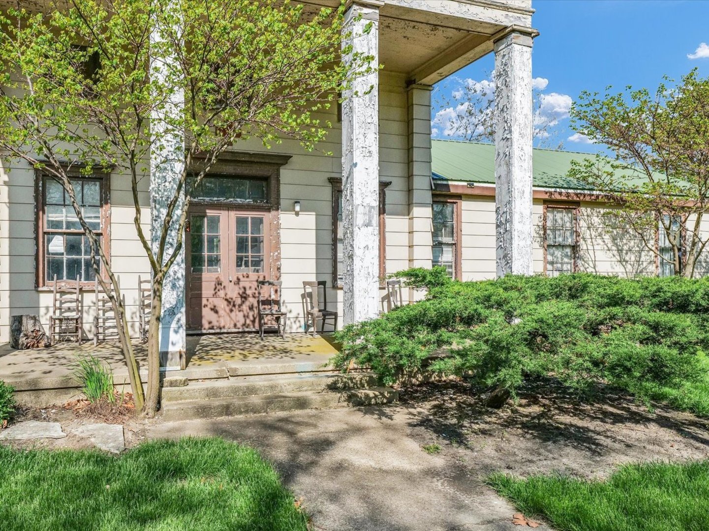 810 S Century Boulevard Property Photo 4
