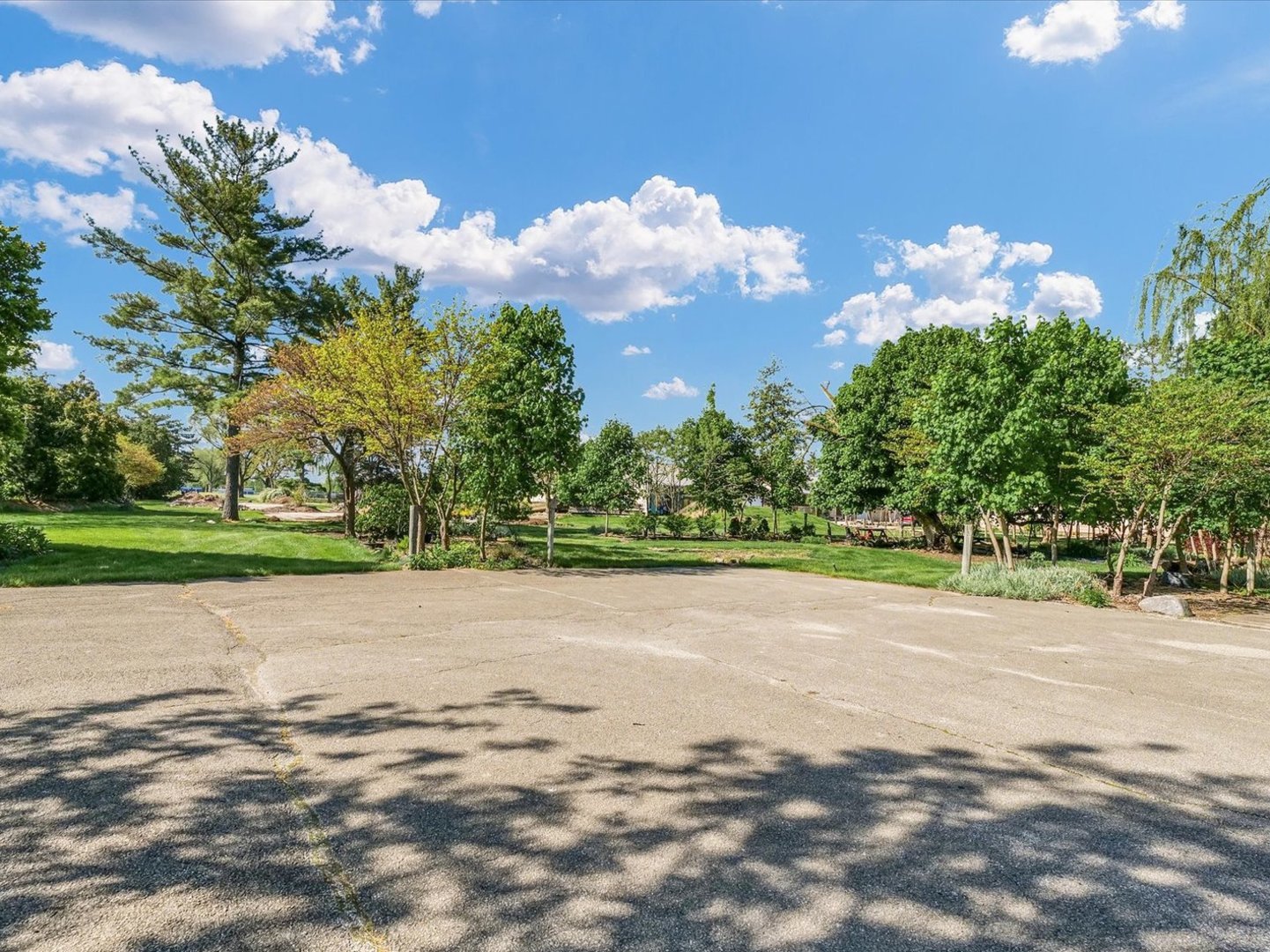 810 S Century Boulevard Property Photo 28