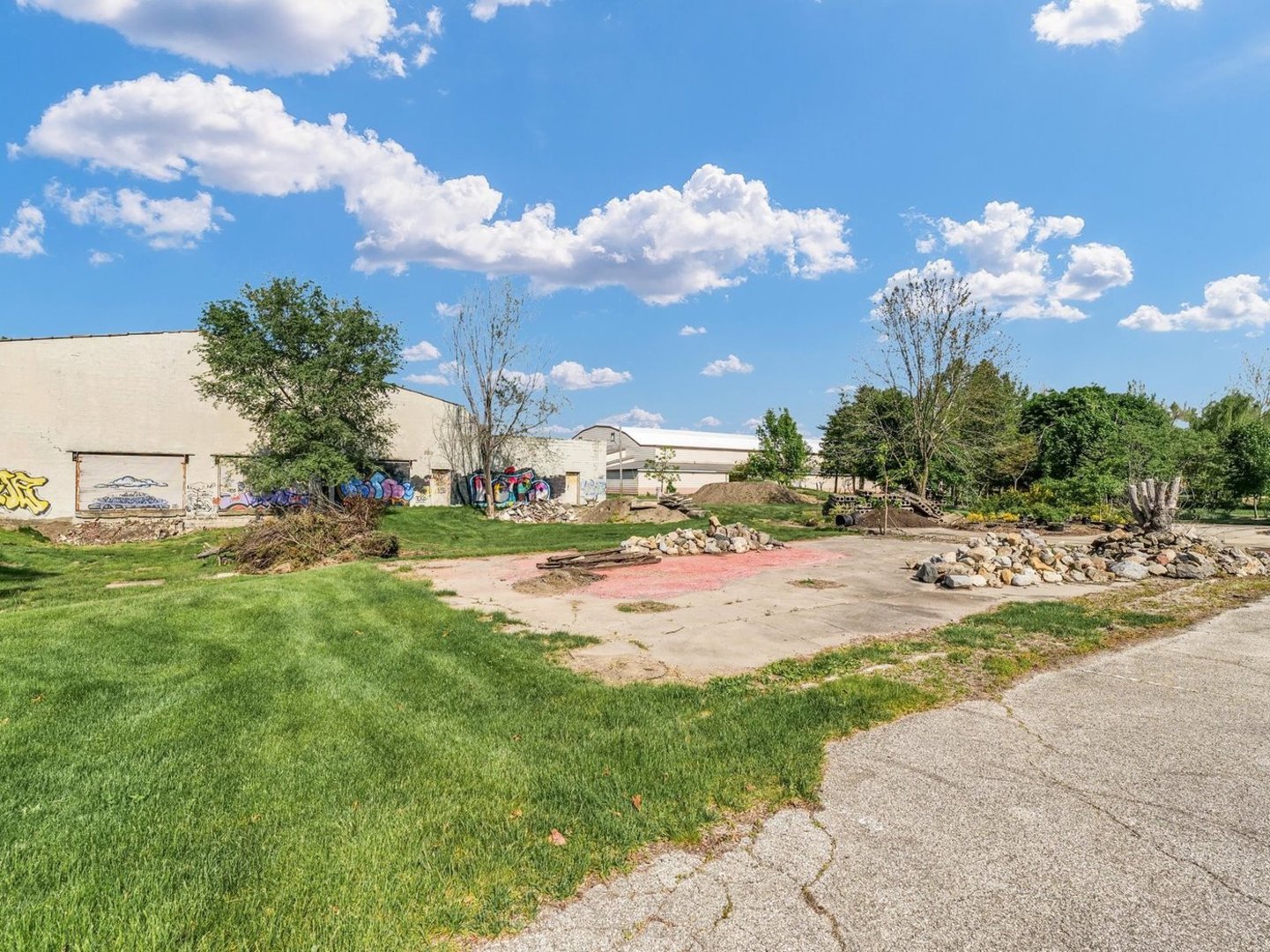 810 S Century Boulevard Property Photo 31