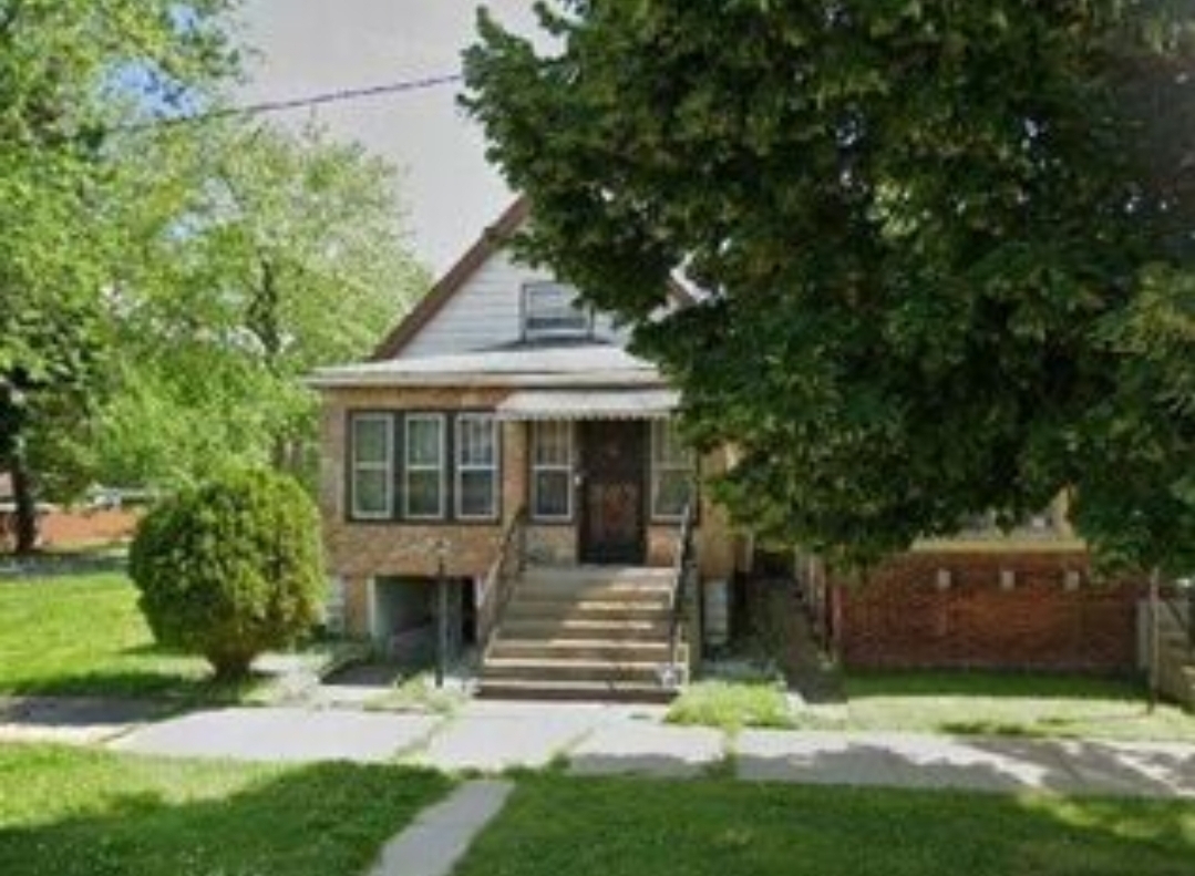 555 E 88th Place Property Photo