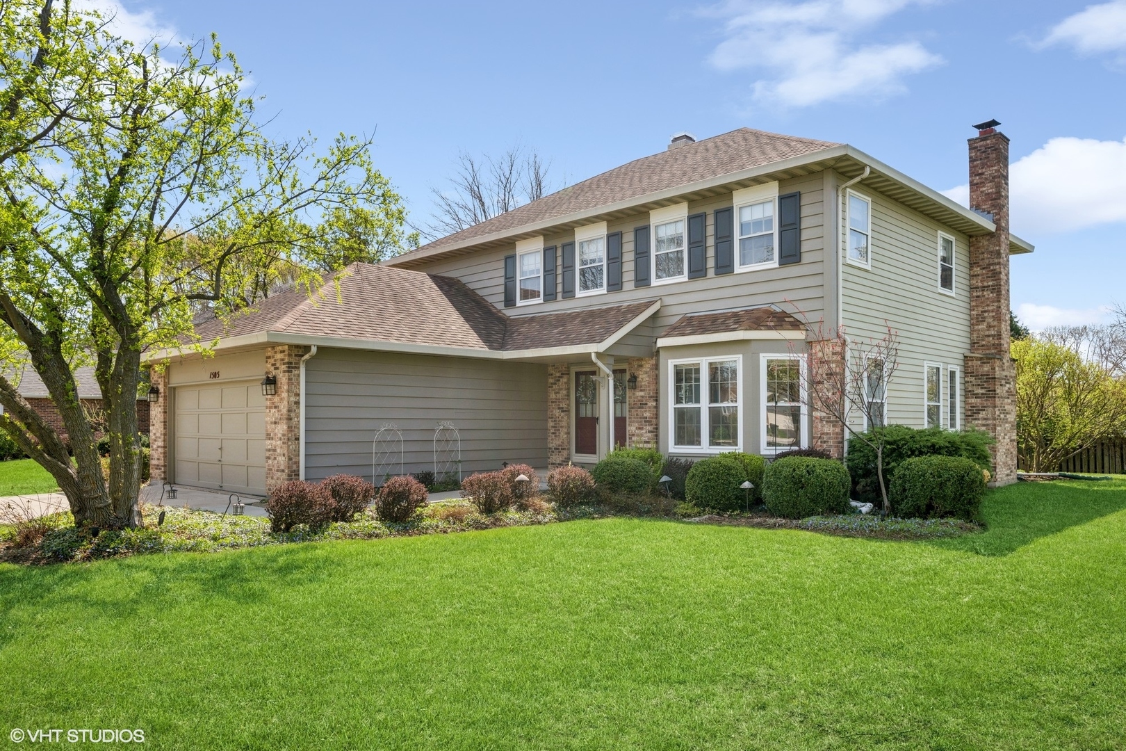 1505 E Canterbury Dr Property Photo 1