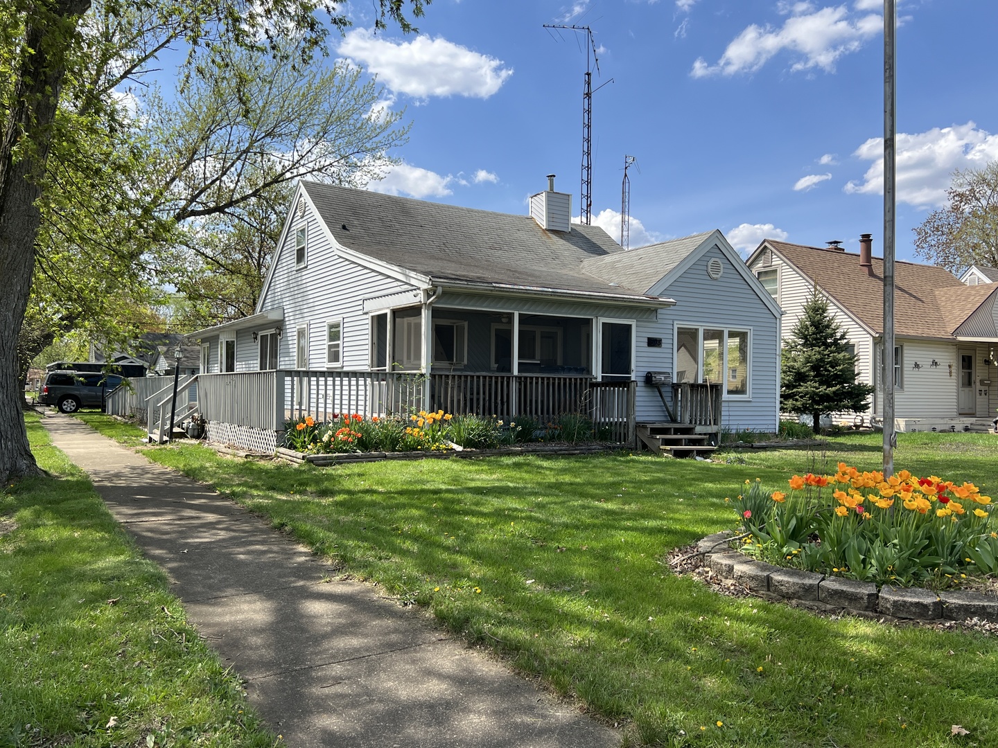595 S Curtis Avenue Property Photo