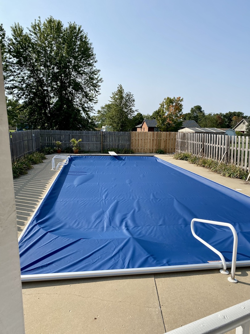 1221 S Fox Run Street Property Photo 5