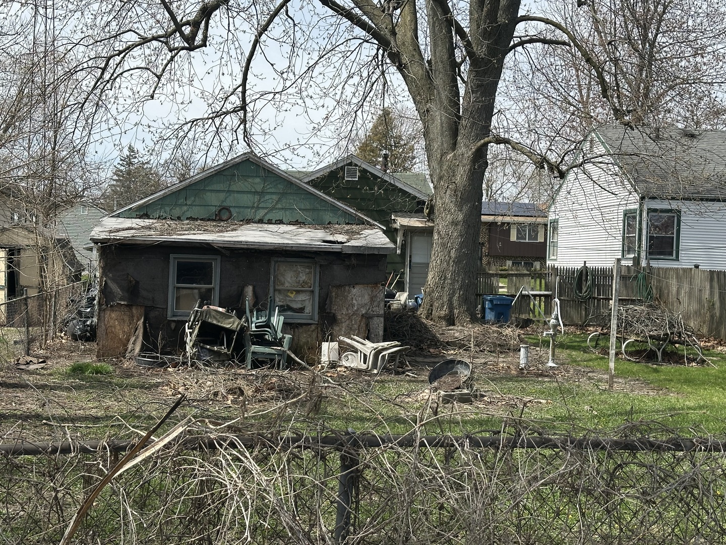 184 S Forest Avenue Property Photo 2