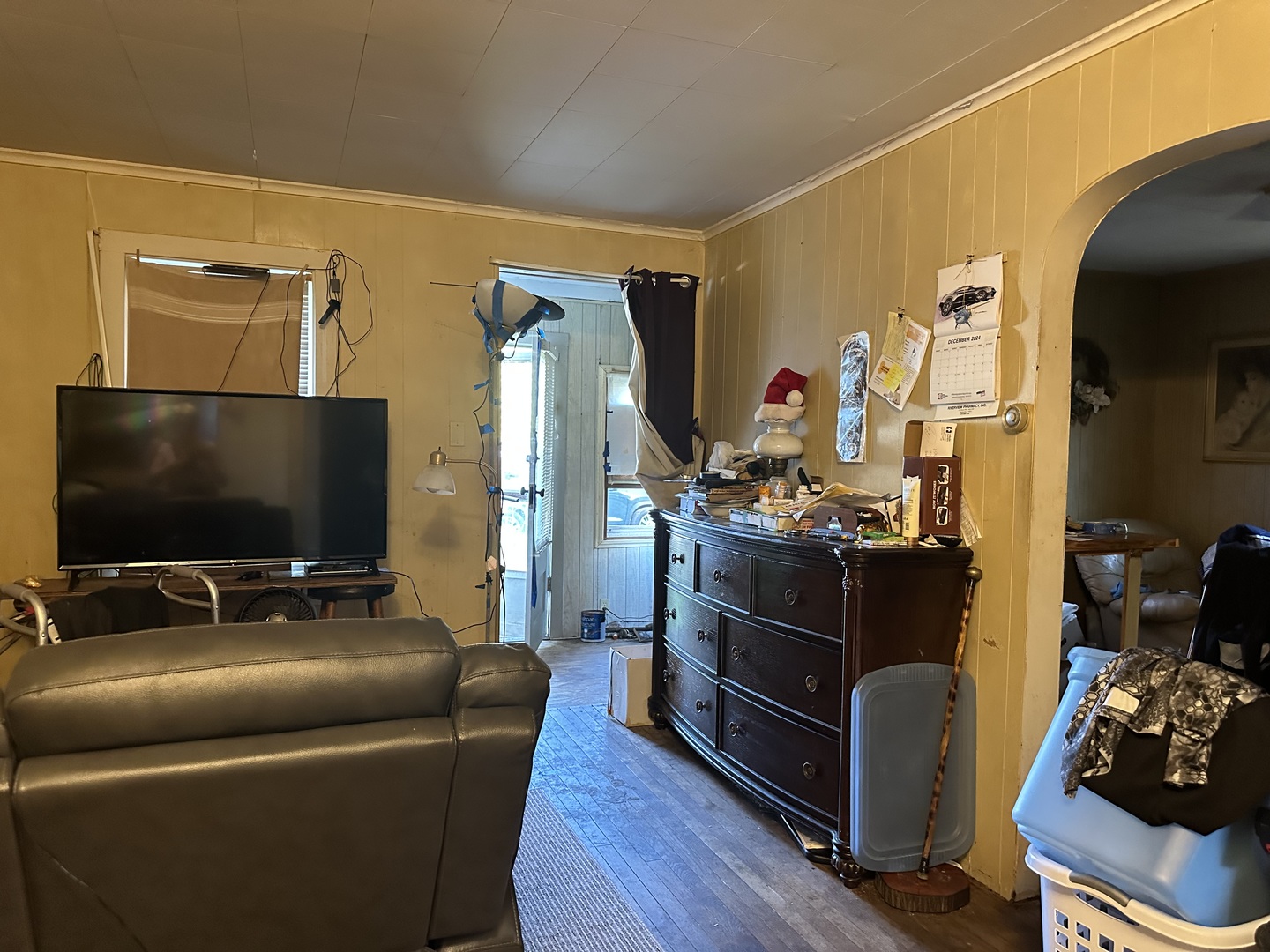 184 S Forest Avenue Property Photo 6