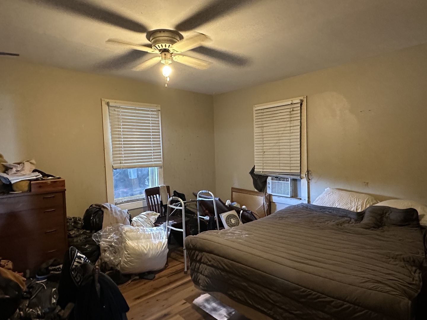 184 S Forest Avenue Property Photo 11