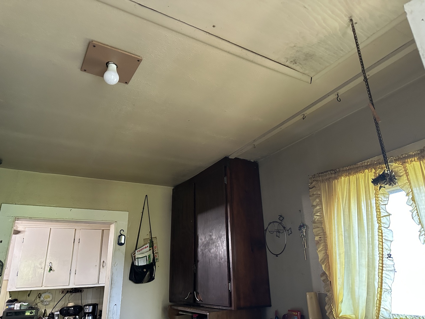 184 S Forest Avenue Property Photo 14