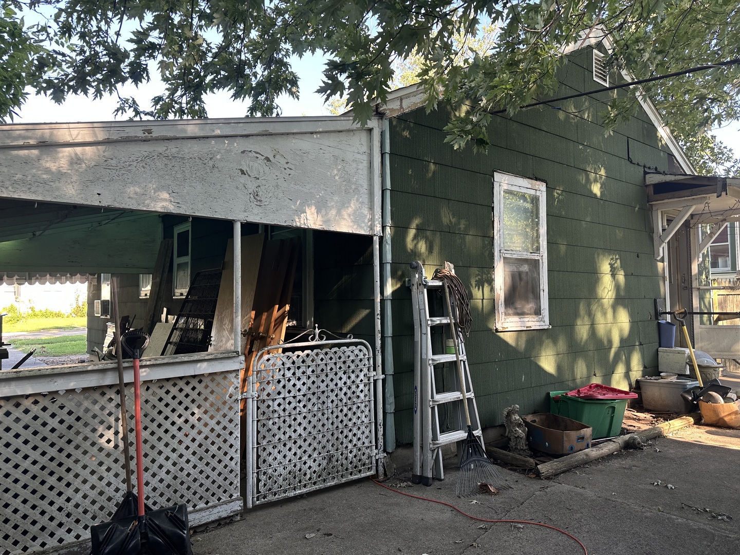 184 S Forest Avenue Property Photo 21