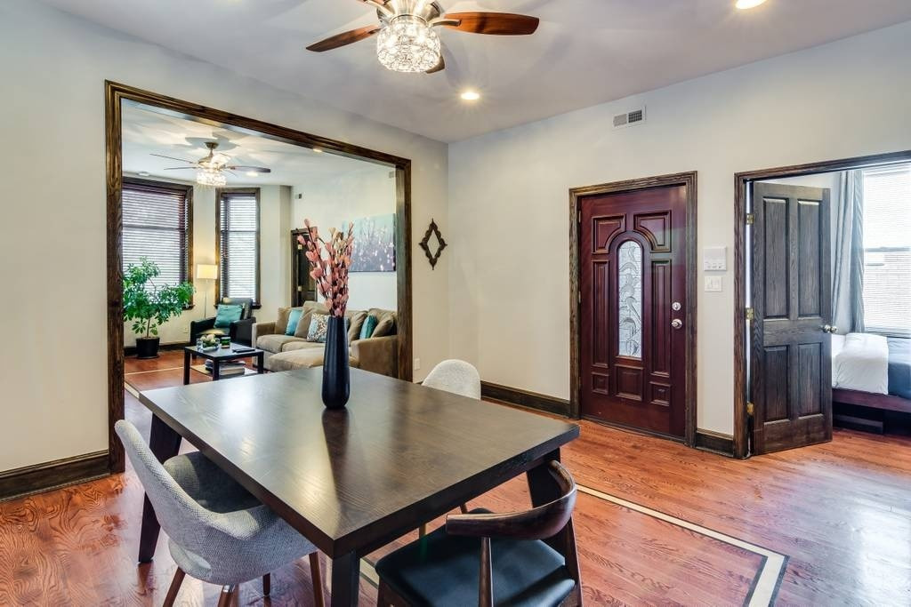 2307 N Spaulding Avenue Property Photo 8