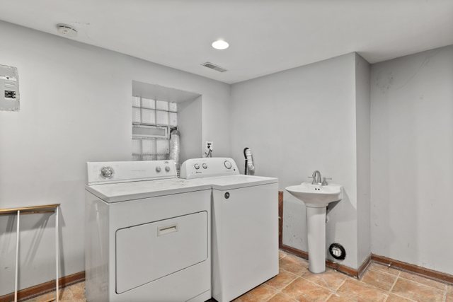 2307 N Spaulding Avenue Property Photo 37