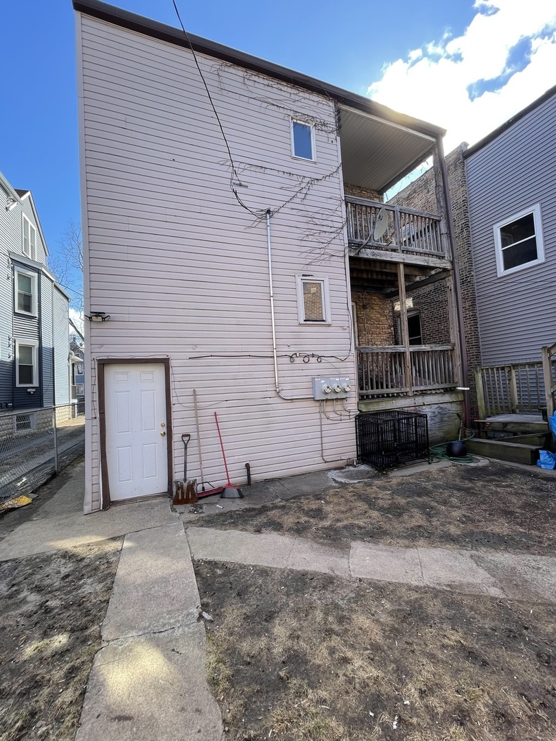 7934 S Escanaba Avenue Property Photo 17