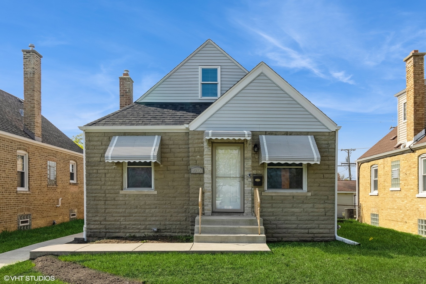 7705 W Montrose Avenue Property Photo