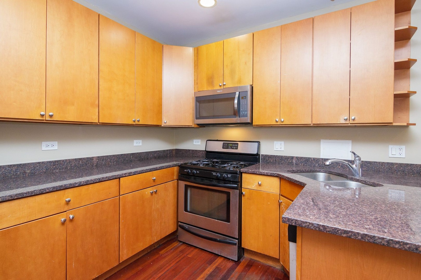 1714 W Farwell Avenue 3 Property Photo 2