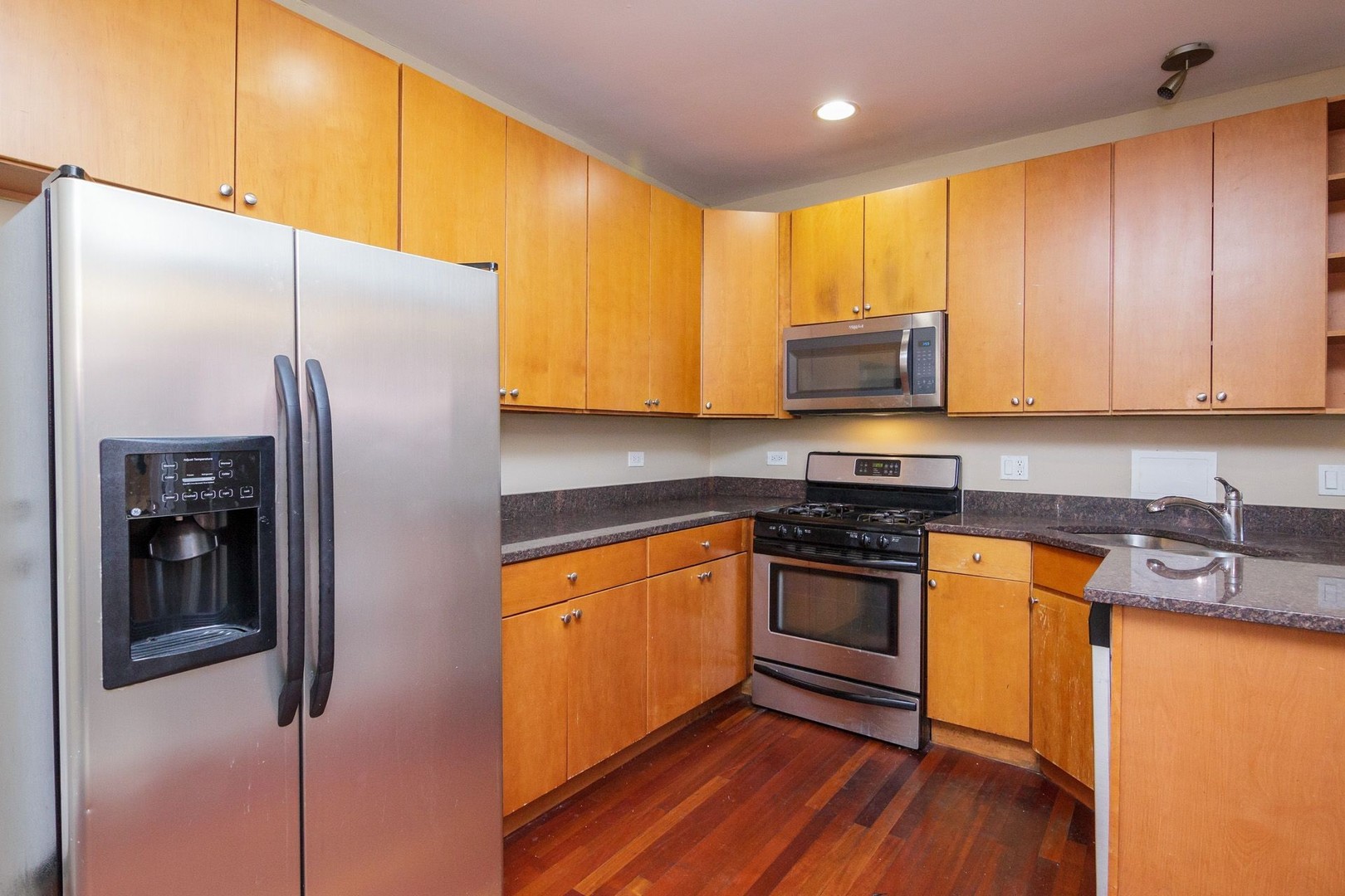 1714 W Farwell Avenue 3 Property Photo 3