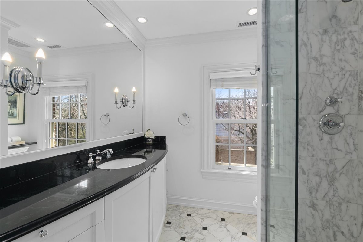 1300 Hackberry Lane Property Photo 31