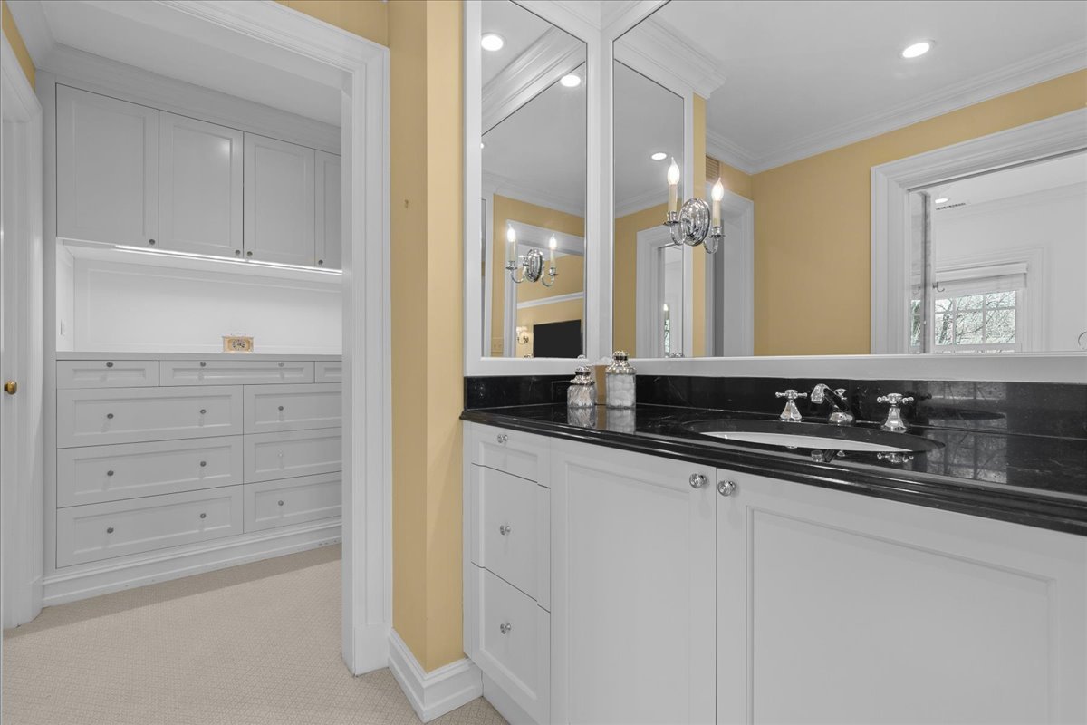 1300 Hackberry Lane Property Photo 33